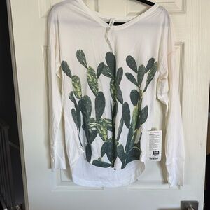 Lululemon long sleeveve size 8 with cactus print